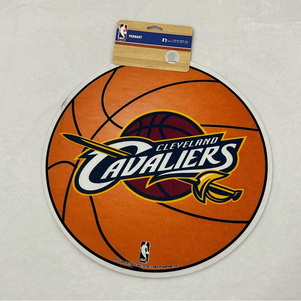 Cleveland Cavs Cavaliers NBA Basketball Shape Rico Felt Pennant Banner Flag 15”